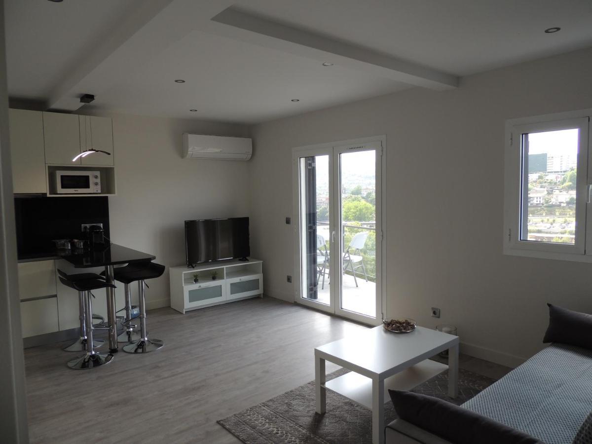 Apartamento Amarante - Vista Sao Goncalo ภายนอก รูปภาพ